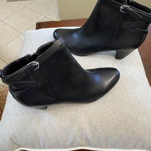 Sam Edelman soft black leather Maddox zip ankle booties